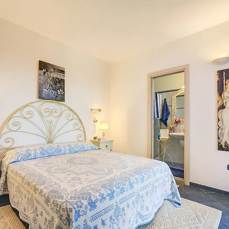 Il Faro Aparthotel *